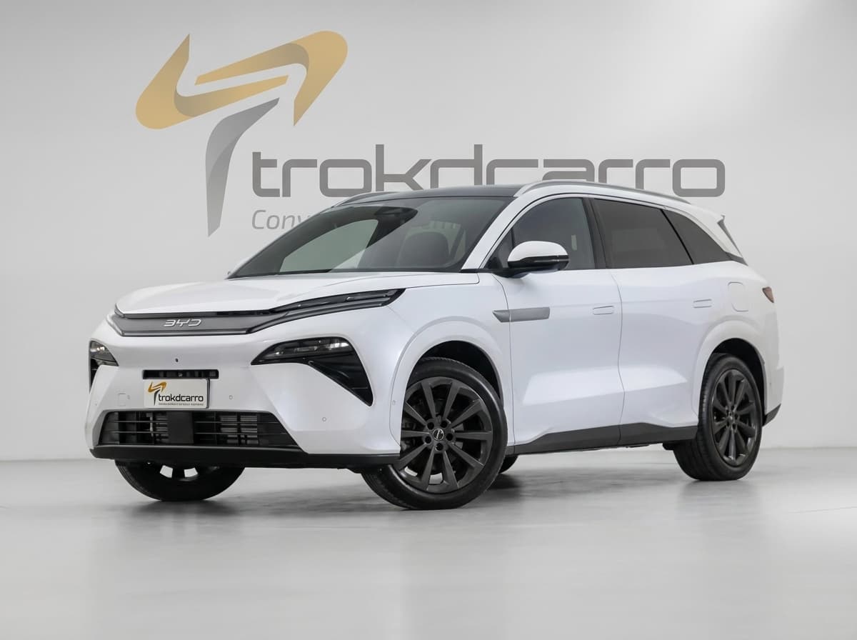 BYD ATTO 8