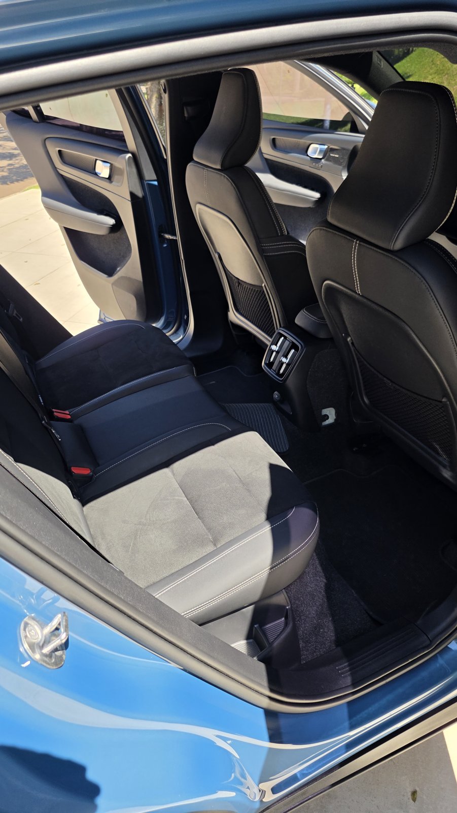 Volvo C40 2023 — prévia 29
