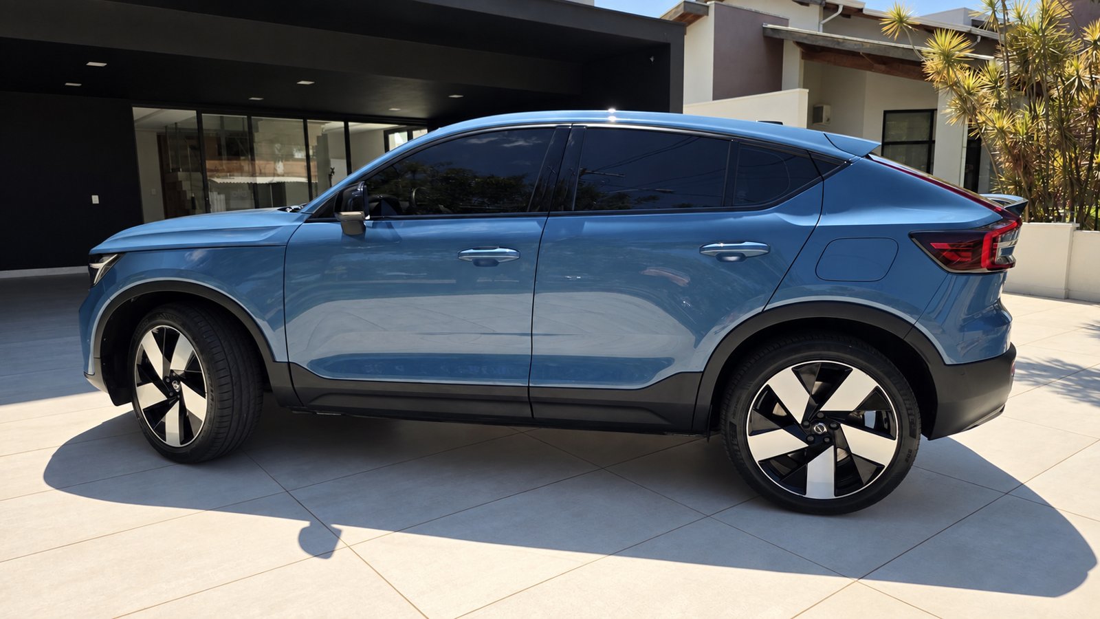 Volvo C40 2023 — prévia 8