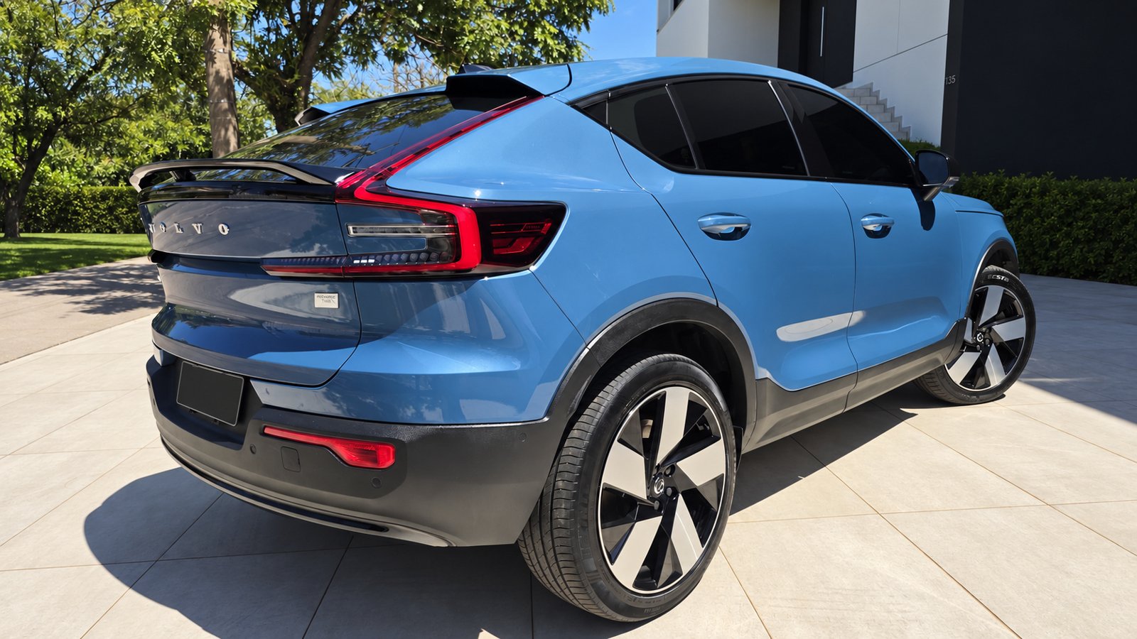 Volvo C40 2023 — prévia 5