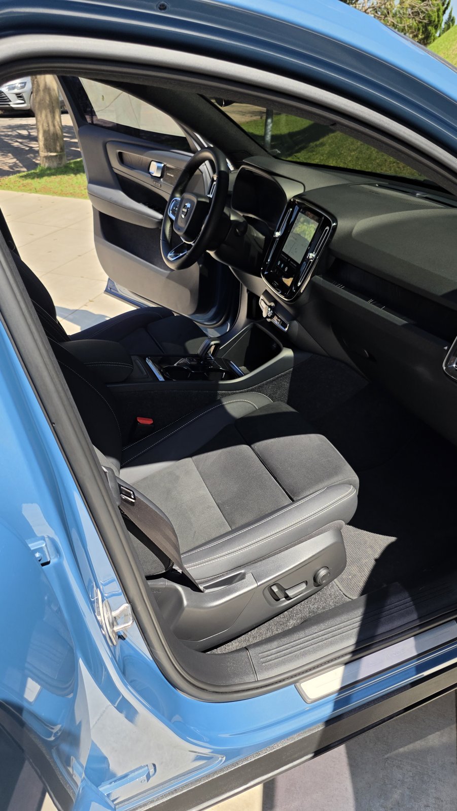 Volvo C40 2023 — prévia 30