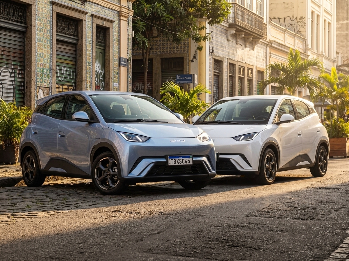 BYD Dolphin Mini vs Geely EX2: comparativo revela qual elétrico barato vale mais a pena