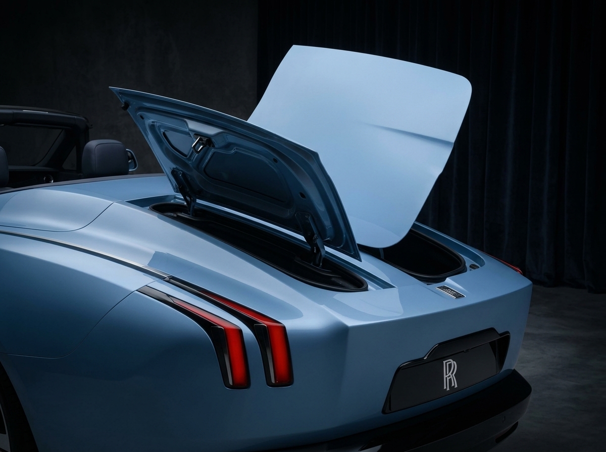 Rolls-Royce Nightingale: porta-malas lateral passa por 15.000 ciclos de abertura antes da entrega